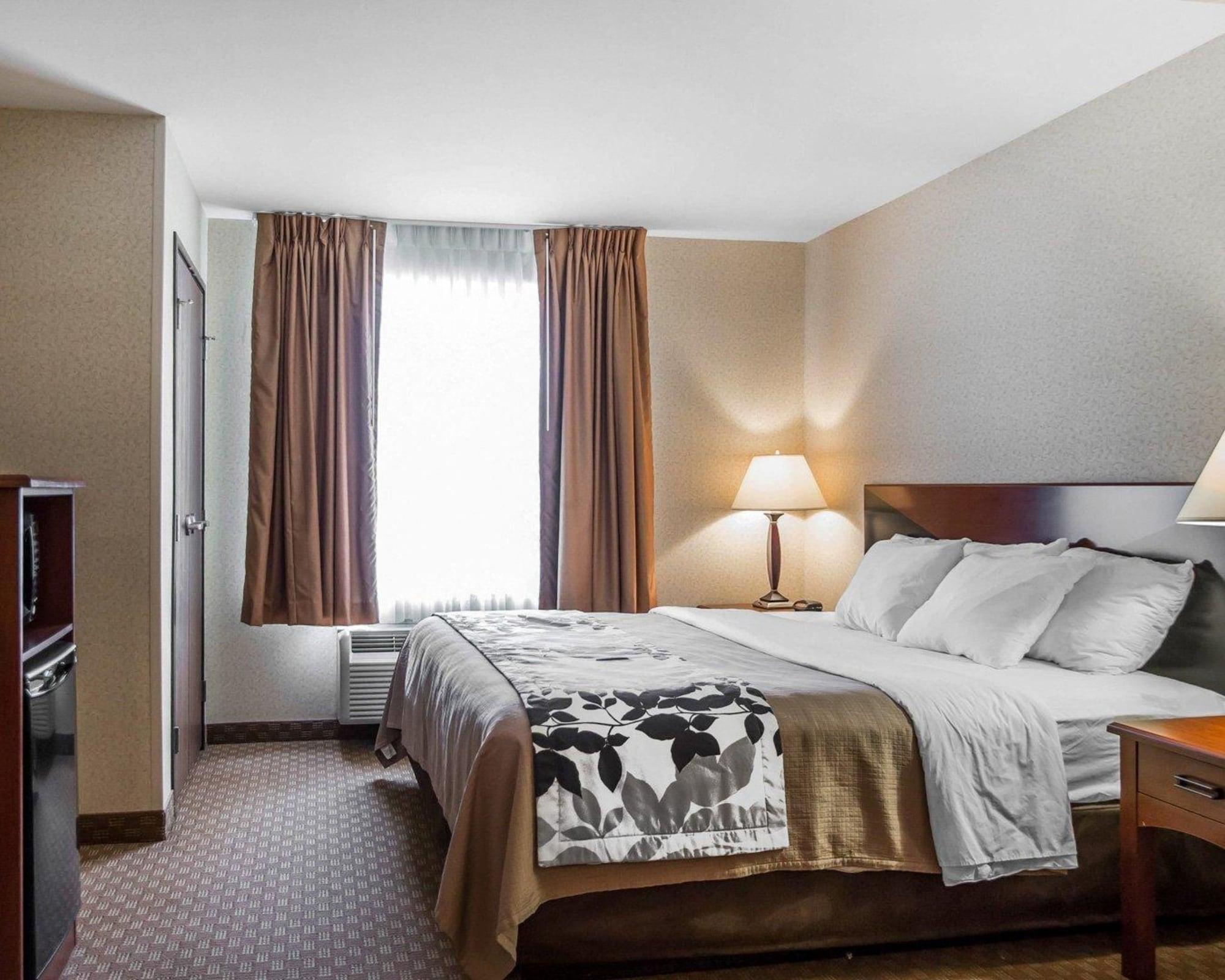 Sleep Inn & Suites Салина Екстериор снимка